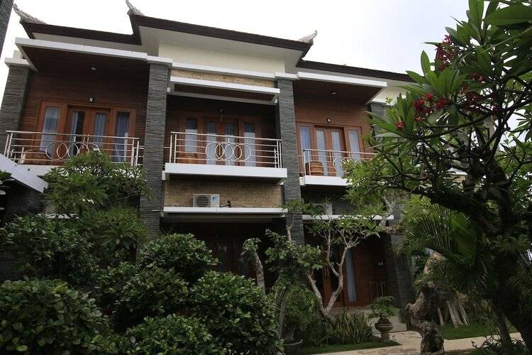 Green Beach Inn