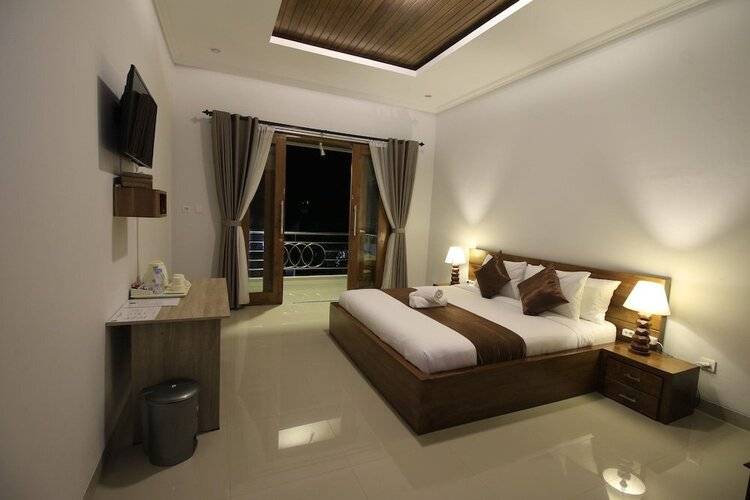 Green Beach Inn