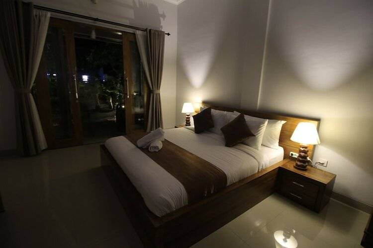 Green Beach Inn