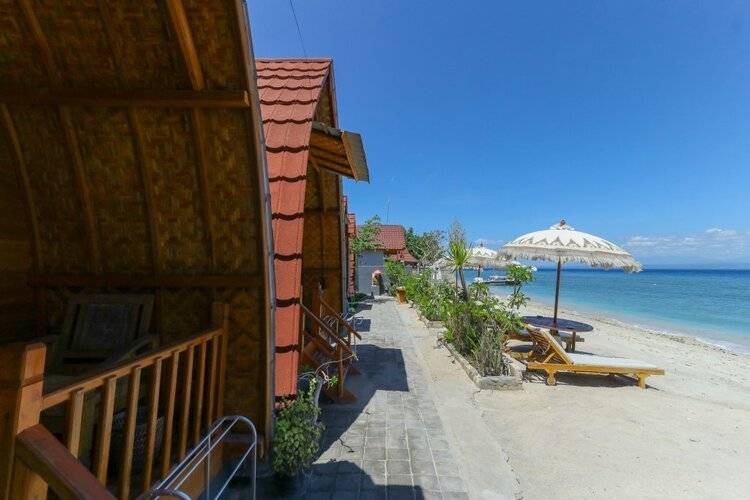Road Beach Homestay
