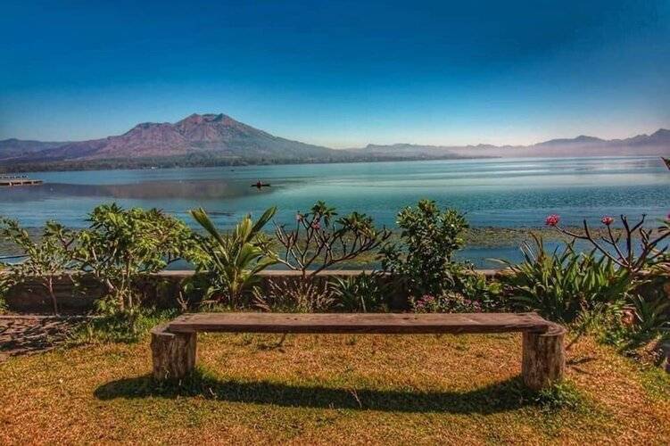 Batur Green Lake