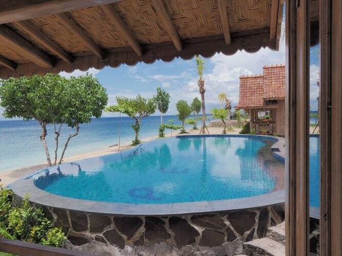 Blue Harbor Beachfront Villas & Resto