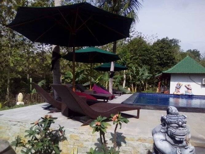 Kubu Reot Taman Asri