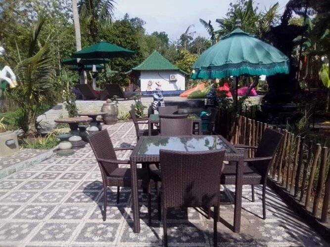 Kubu Reot Taman Asri
