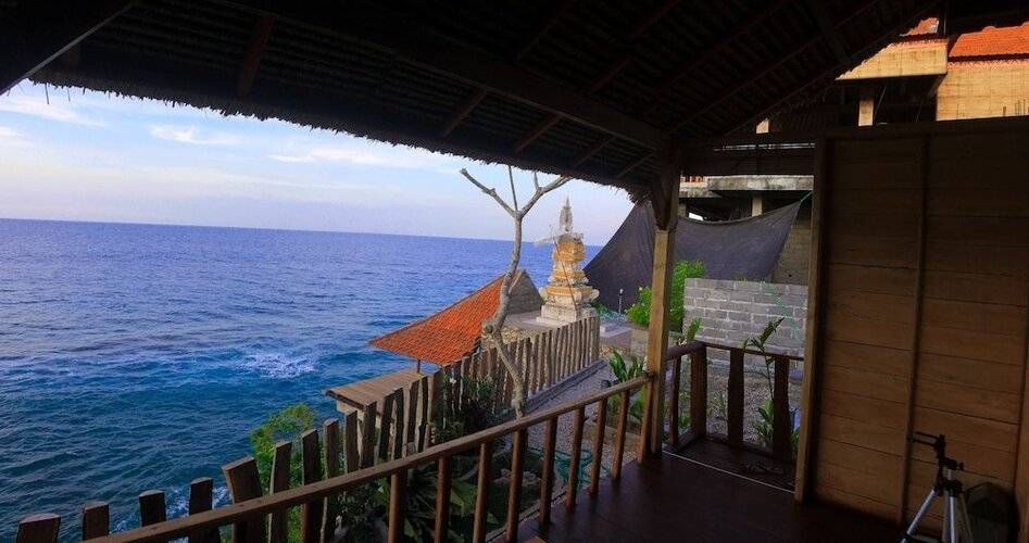 Malibu Huts