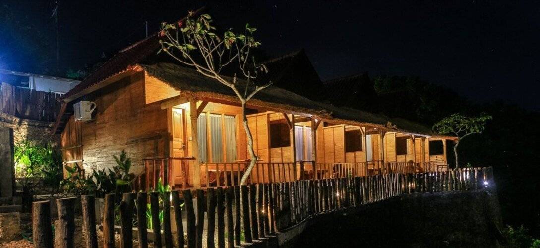 Malibu Huts