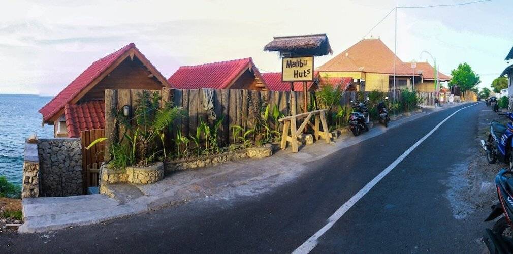Malibu Huts