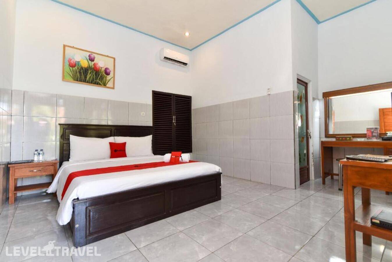 фотографии отеля Reddoorz Plus @ Singaraja в Индонезия(Булеленг) - фото №11