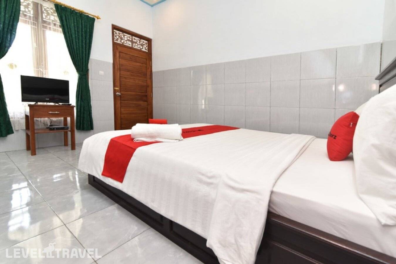 фотографии отеля Reddoorz Plus @ Singaraja в Индонезия(Булеленг) - фото №8