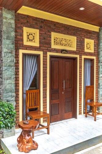 The Garuda Hotel & Restaurant