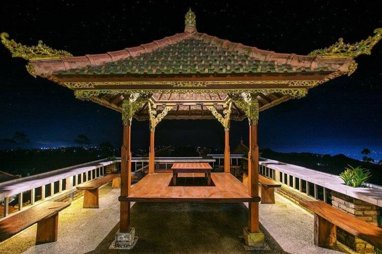 The Garuda Hotel & Restaurant