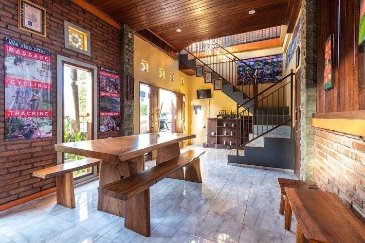 The Garuda Hotel & Restaurant