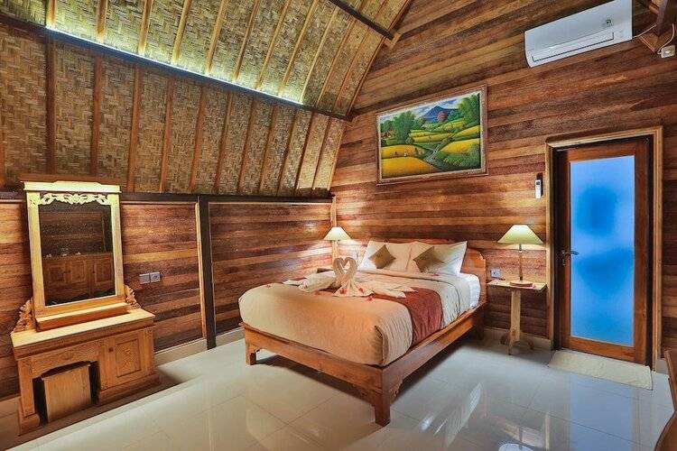 Mamaras Guest House