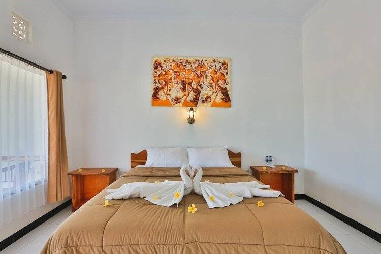 Mamaras Guest House