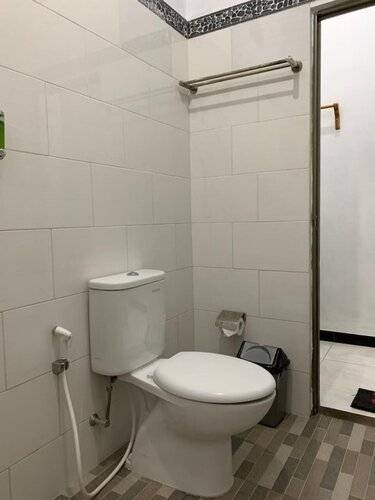 Mamaras Guest House