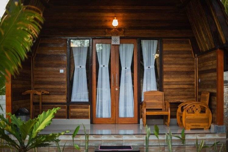 Mamaras Guest House