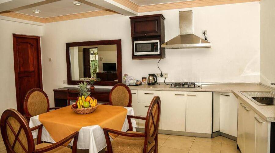 Oak Ray Serene Garden Hotel