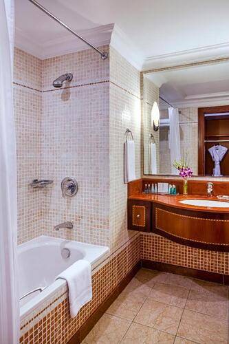 Corniche Hotel Abu Dhabi