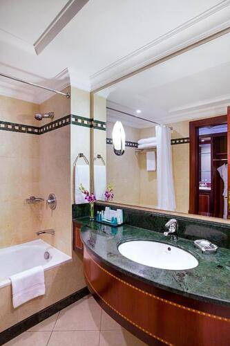 Corniche Hotel Abu Dhabi