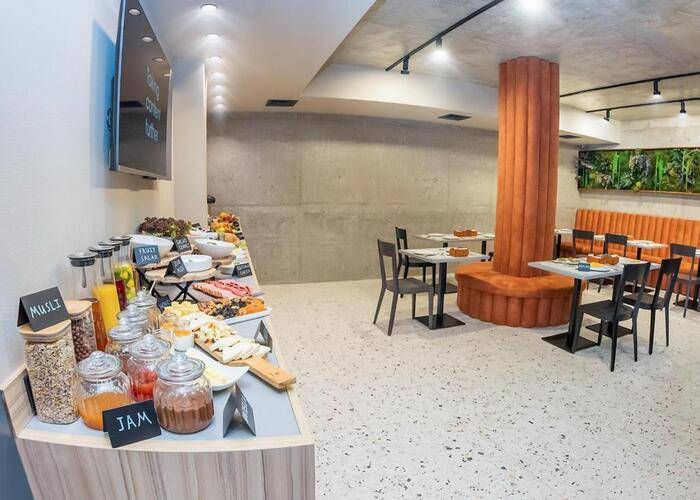 Sandali Hotel