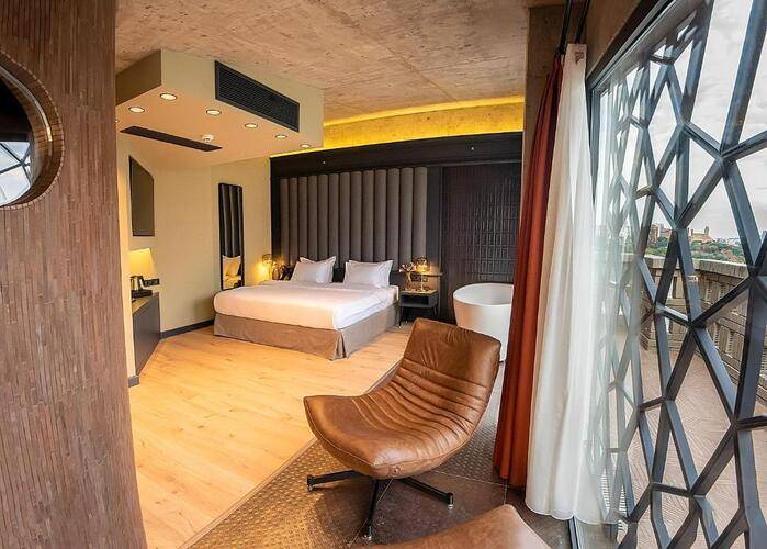 Sandali Hotel