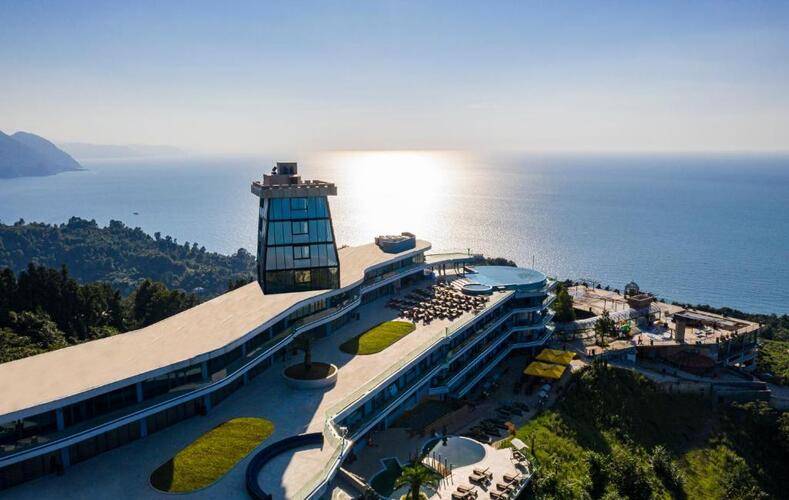 Litz Resort
