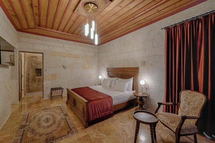Solem Cave Suites