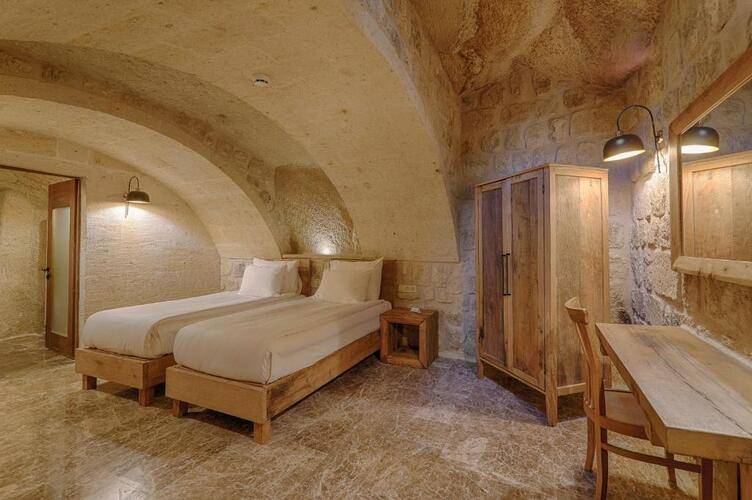 Solem Cave Suites