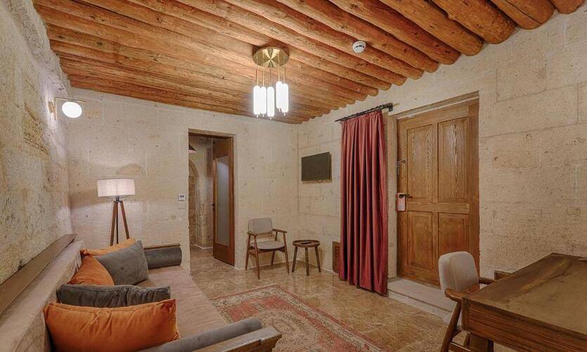 Solem Cave Suites