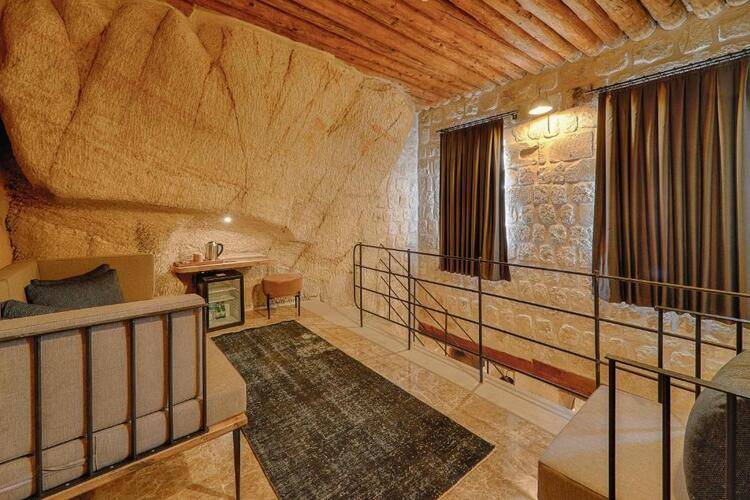 Solem Cave Suites