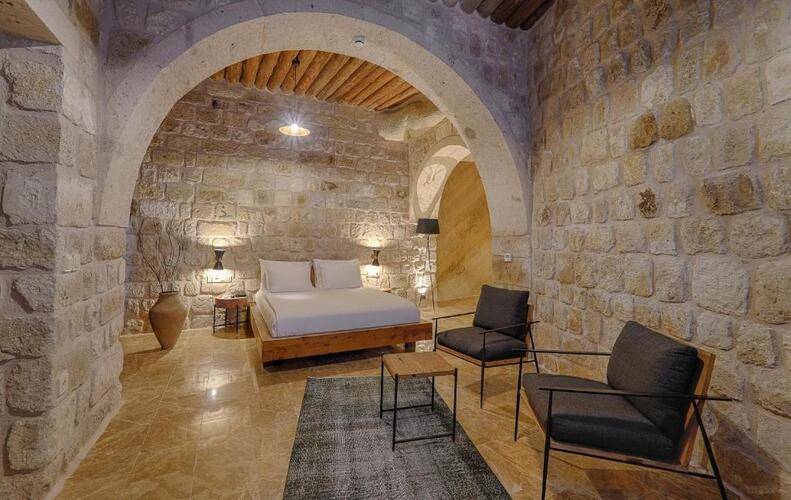 Solem Cave Suites