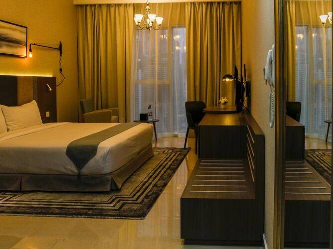 Royal Regency Suites Dubai Marina