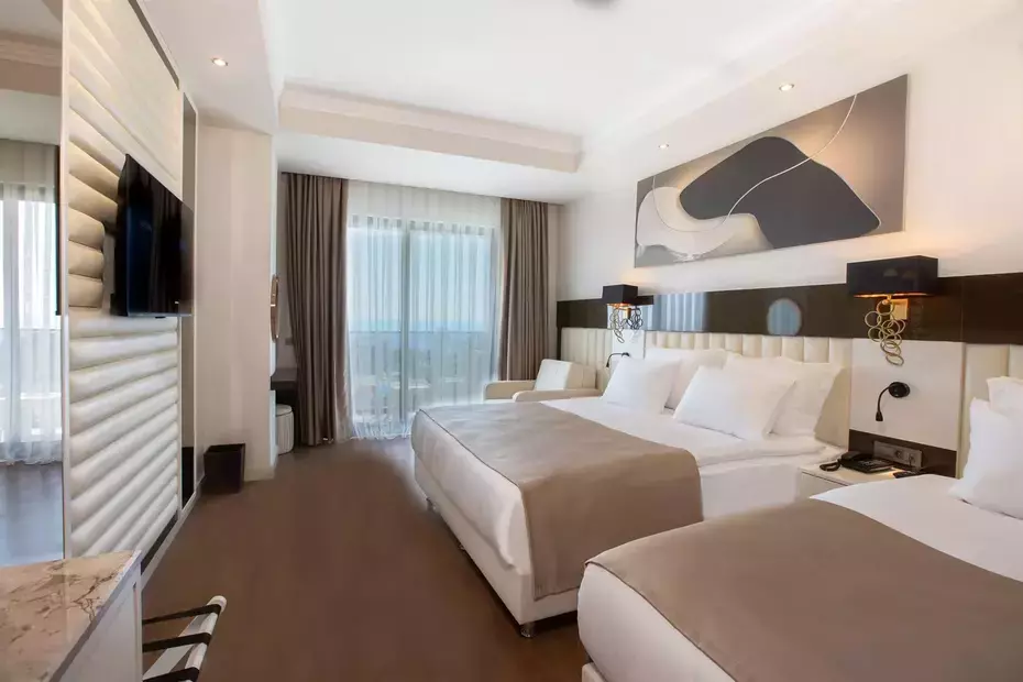 Serenity Queen Hotel