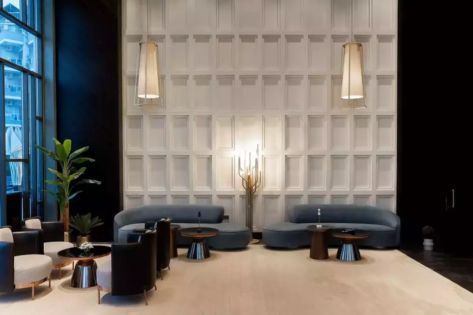 Serenity Queen Hotel