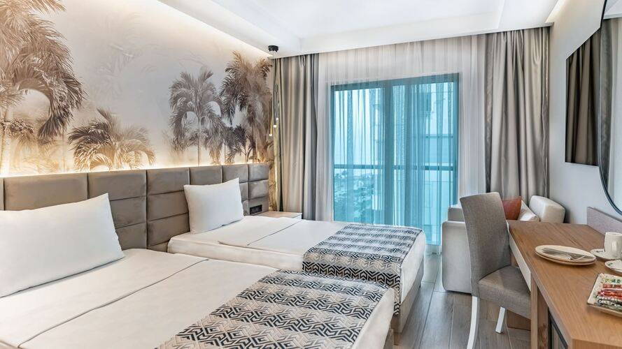 Pearly Hotel & Spa