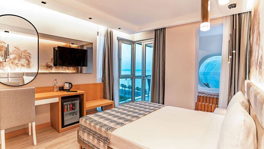 Pearly Hotel & Spa
