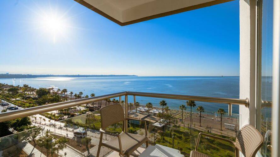 Pearly Hotel & Spa