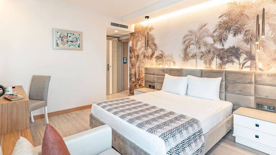 Pearly Hotel & Spa