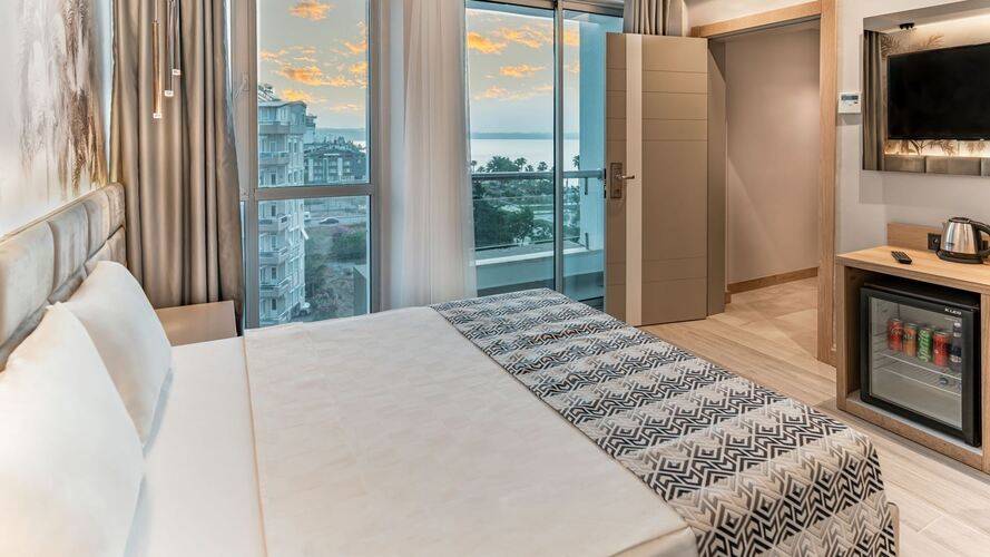 Pearly Hotel & Spa