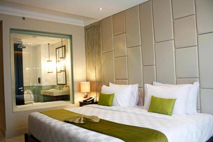 Jambuluwuk Oceano Seminyak Hotel