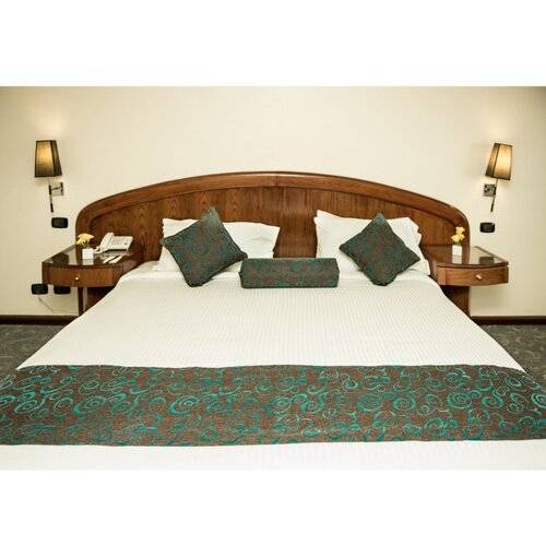 Cherry Maryski Hotel