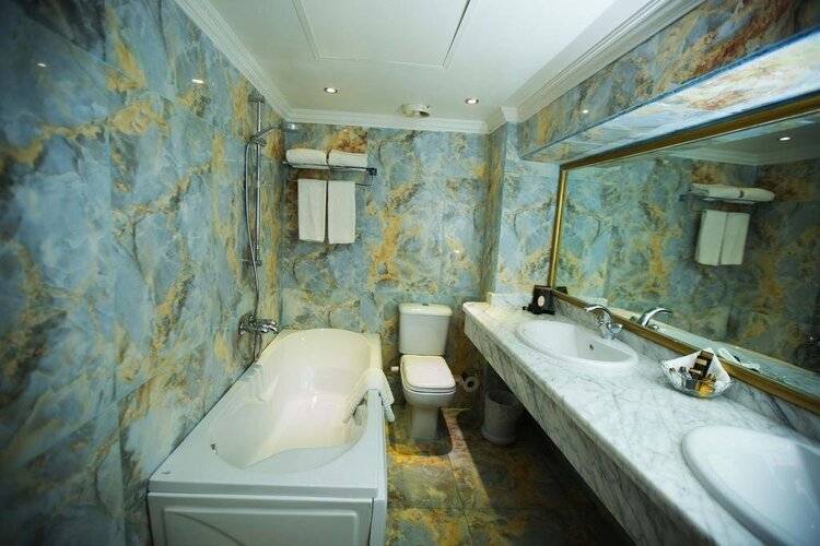 Paradise Inn Beach Resort