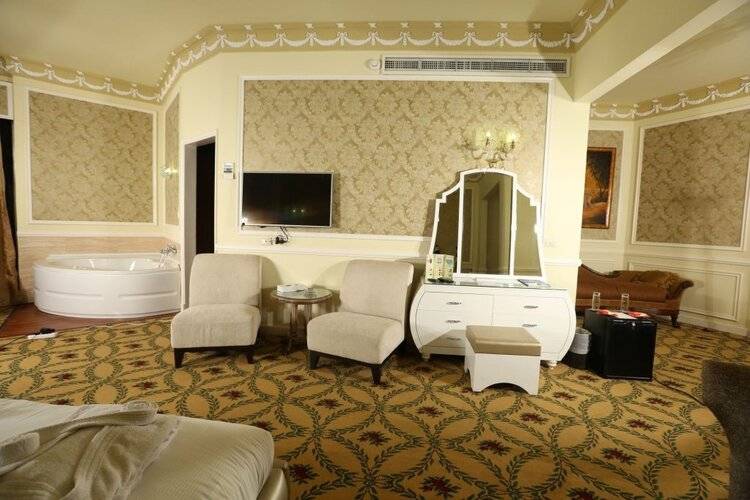 Paradise Inn Beach Resort