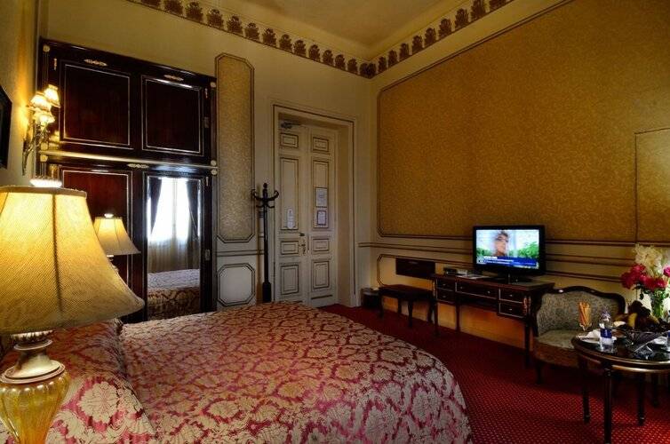 Paradise Inn Le Metropole Hotel