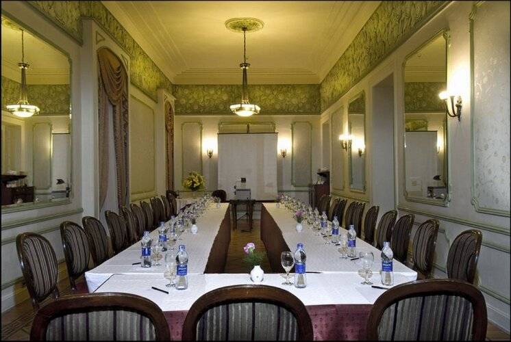 Paradise Inn Le Metropole Hotel