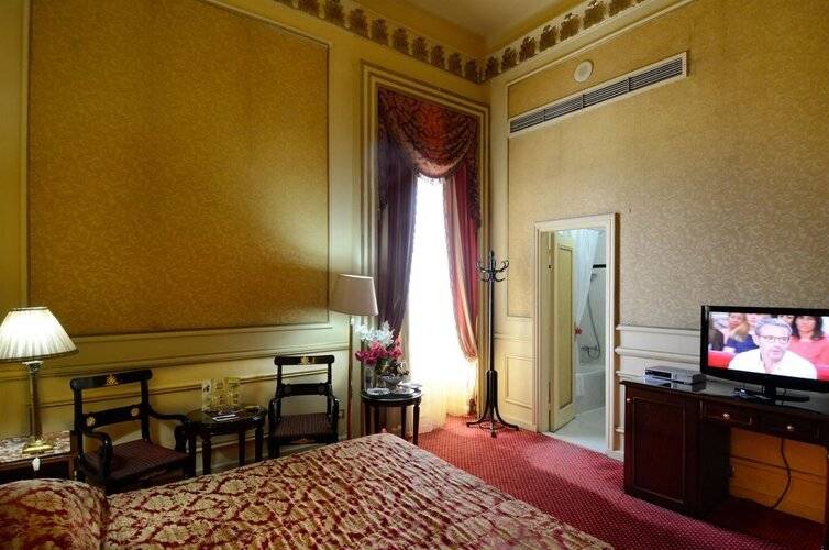 Paradise Inn Le Metropole Hotel