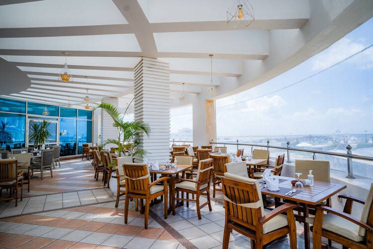 Sunrise Alex Avenue Hotel