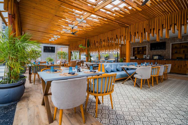 Sunrise Alex Avenue Hotel