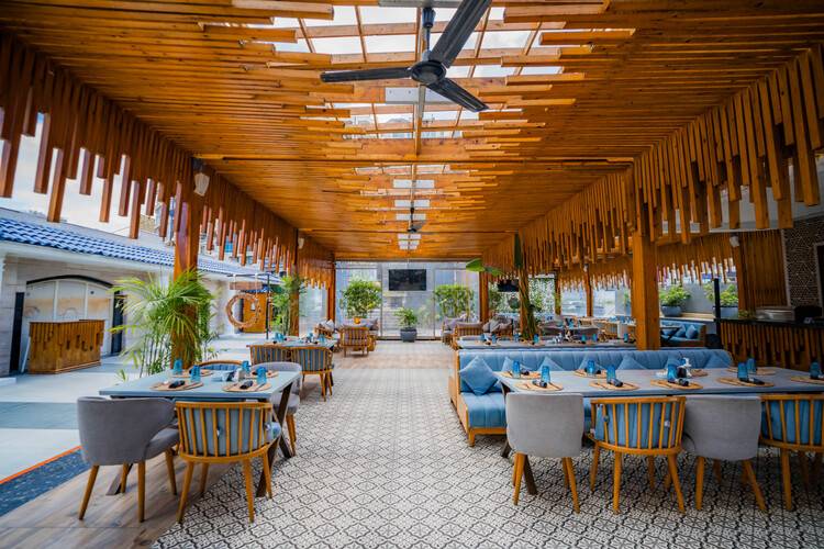 Sunrise Alex Avenue Hotel