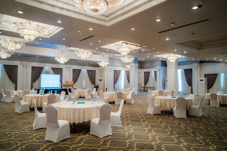 Sunrise Alex Avenue Hotel